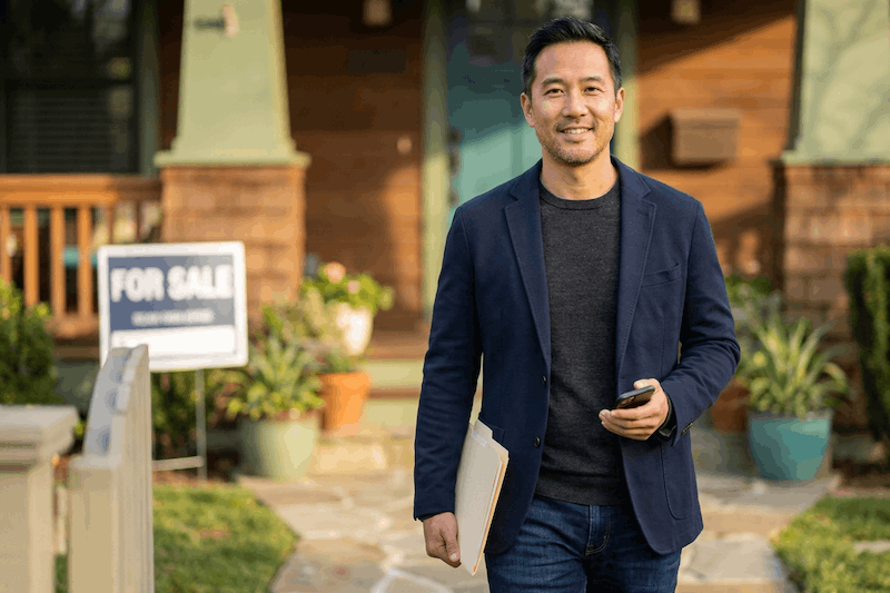 real-estate-agent-front-porch